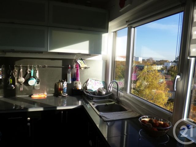 Afficher la photo en grand appartement à vendre - 3 pièces - 63.0 m2 - PONTOISE - 95 - ILE-DE-FRANCE - Century 21 Osmose