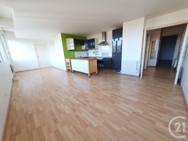 Afficher la photo en grand Appartement F4 à vendre - 4 pièces - 64.01 m2 - CHAMPAGNE SUR OISE - 95 - ILE-DE-FRANCE - Century 21 Osmose