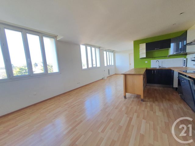 Afficher la photo en grand Appartement F4 à vendre - 4 pièces - 64.01 m2 - CHAMPAGNE SUR OISE - 95 - ILE-DE-FRANCE - Century 21 Osmose