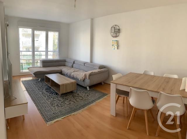 Afficher la photo en grand Appartement F3 à vendre - 3 pièces - 64.25 m2 - PONTOISE - 95 - ILE-DE-FRANCE - Century 21 Osmose
