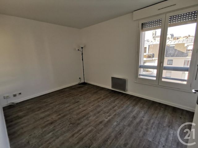 Afficher la photo en grand Appartement F4 à vendre - 5 pièces - 98.16 m2 - PONTOISE - 95 - ILE-DE-FRANCE - Century 21 Osmose