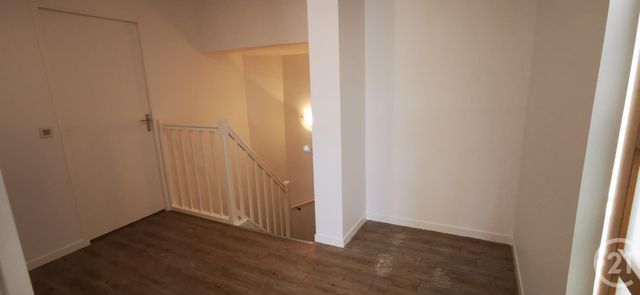 Afficher la photo en grand Appartement F4 à vendre - 5 pièces - 98.16 m2 - PONTOISE - 95 - ILE-DE-FRANCE - Century 21 Osmose