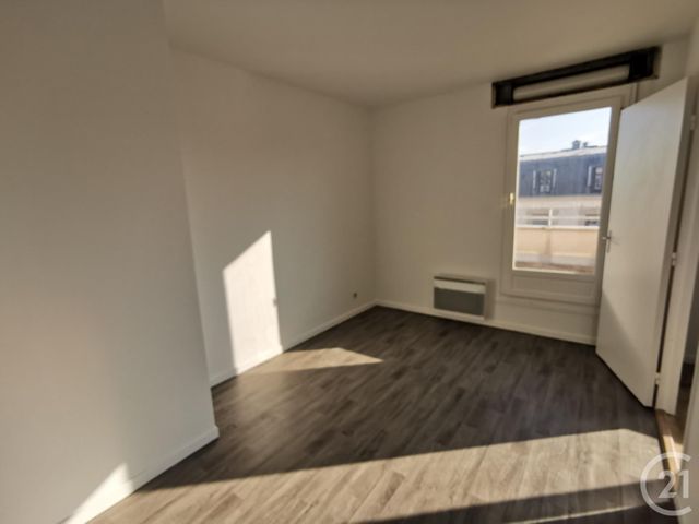 Afficher la photo en grand Appartement F4 à vendre - 5 pièces - 98.16 m2 - PONTOISE - 95 - ILE-DE-FRANCE - Century 21 Osmose