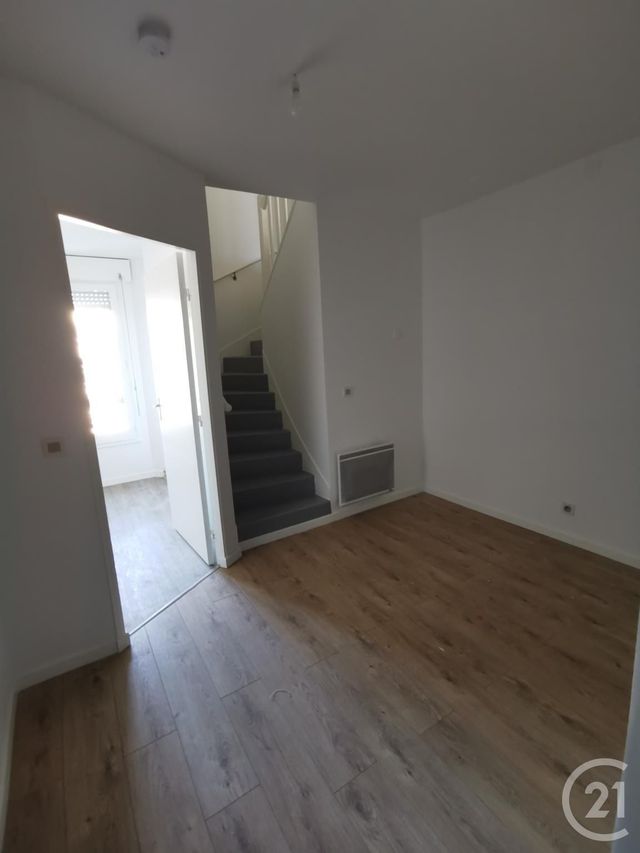 Afficher la photo en grand Appartement F4 à vendre - 5 pièces - 98.16 m2 - PONTOISE - 95 - ILE-DE-FRANCE - Century 21 Osmose