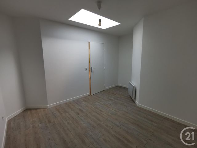 Afficher la photo en grand Appartement F4 à vendre - 5 pièces - 98.16 m2 - PONTOISE - 95 - ILE-DE-FRANCE - Century 21 Osmose