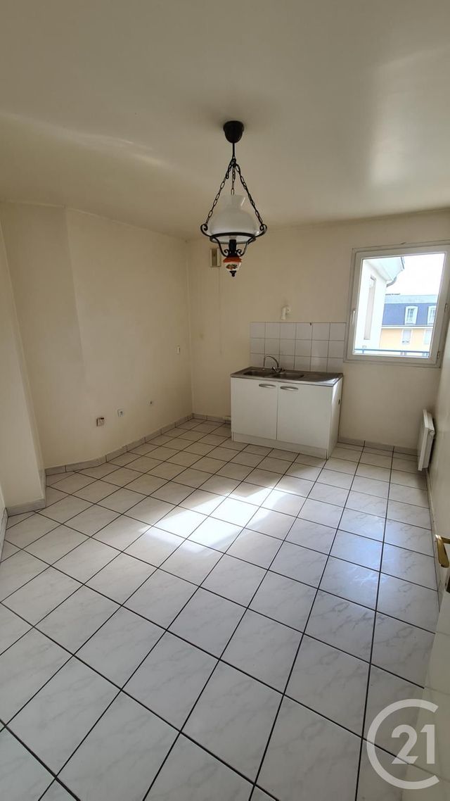 Afficher la photo en grand Appartement F4 à vendre - 4 pièces - 89.2 m2 - PONTOISE - 95 - ILE-DE-FRANCE - Century 21 Osmose
