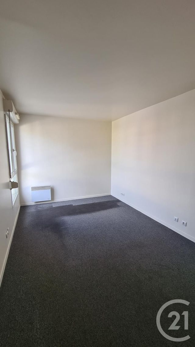 Afficher la photo en grand Appartement F4 à vendre - 4 pièces - 89.2 m2 - PONTOISE - 95 - ILE-DE-FRANCE - Century 21 Osmose