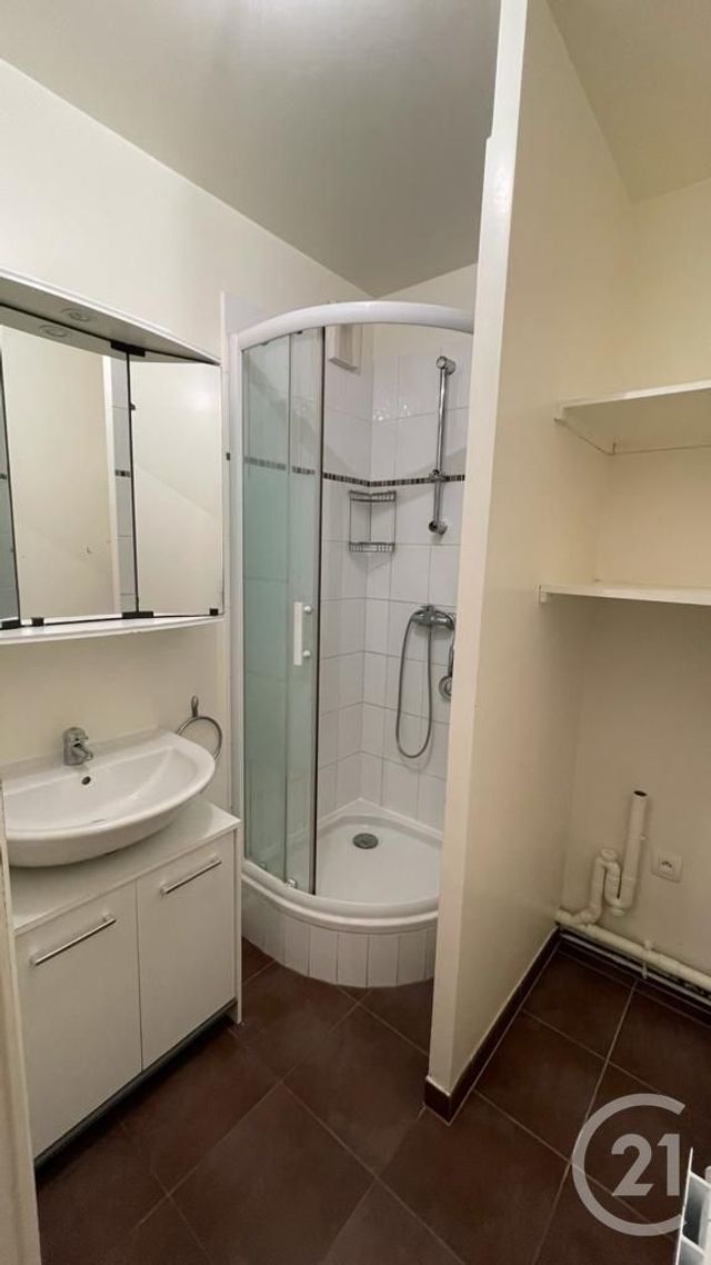 Afficher la photo en grand Appartement F2 à vendre - 2 pièces - 38.77 m2 - PONTOISE - 95 - ILE-DE-FRANCE - Century 21 Osmose