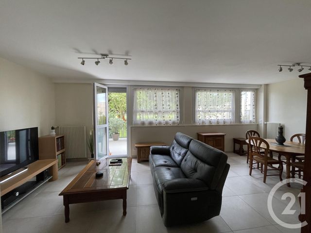 Afficher la photo en grand Appartement F4 à vendre - 4 pièces - 75.02 m2 - PONTOISE - 95 - ILE-DE-FRANCE - Century 21 Osmose