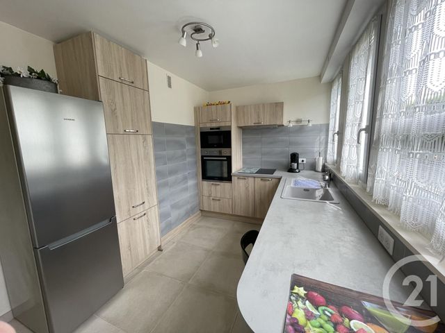 Afficher la photo en grand Appartement F4 à vendre - 4 pièces - 75.02 m2 - PONTOISE - 95 - ILE-DE-FRANCE - Century 21 Osmose