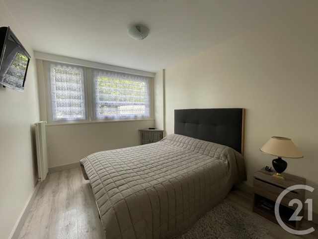 Afficher la photo en grand Appartement F4 à vendre - 4 pièces - 75.02 m2 - PONTOISE - 95 - ILE-DE-FRANCE - Century 21 Osmose