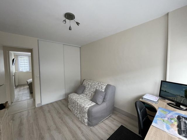 Afficher la photo en grand Appartement F4 à vendre - 4 pièces - 75.02 m2 - PONTOISE - 95 - ILE-DE-FRANCE - Century 21 Osmose