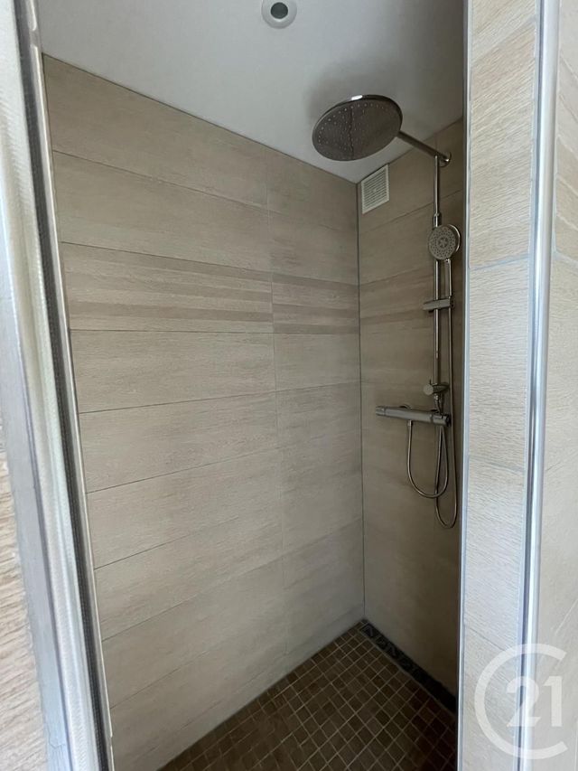 Afficher la photo en grand Appartement F4 à vendre - 4 pièces - 75.02 m2 - PONTOISE - 95 - ILE-DE-FRANCE - Century 21 Osmose