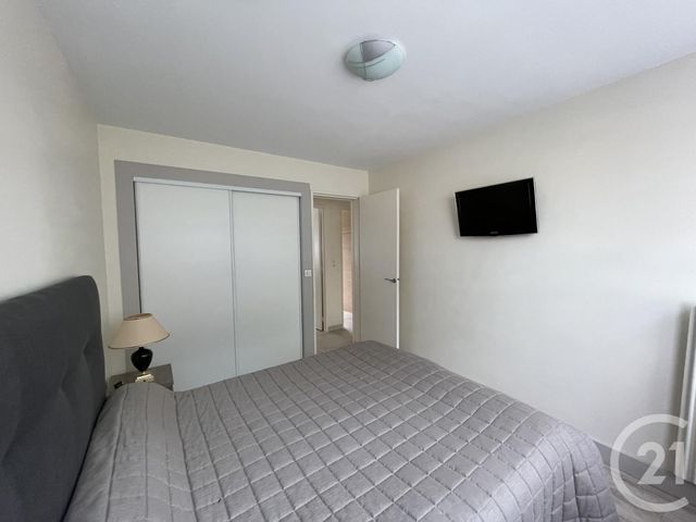 Afficher la photo en grand Appartement F4 à vendre - 4 pièces - 75.02 m2 - PONTOISE - 95 - ILE-DE-FRANCE - Century 21 Osmose