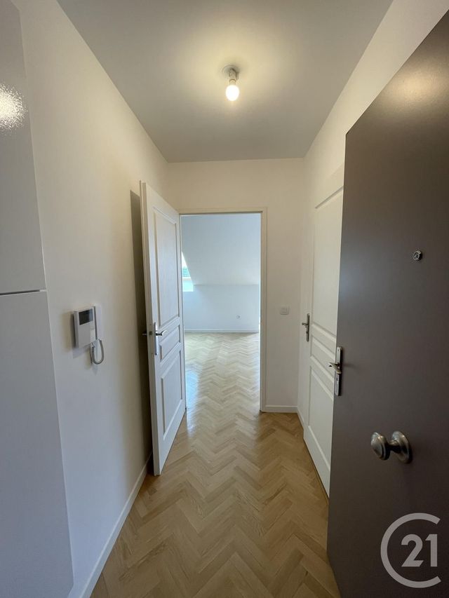 Afficher la photo en grand appartement à vendre - 2 pièces - 39.68 m2 - PONTOISE - 95 - ILE-DE-FRANCE - Century 21 Osmose
