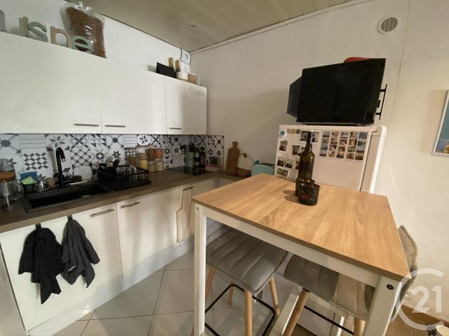 Appartement Studio à louer - 1 pièce - 26.05 m2 - PONTOISE - 95 - ILE-DE-FRANCE - Century 21 Osmose