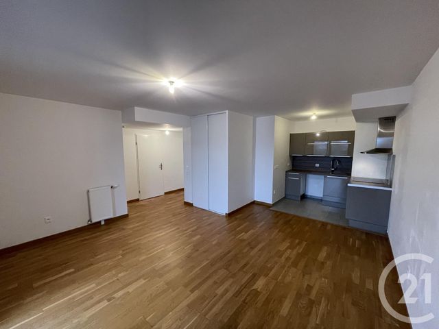 Appartement F2 à vendre - 2 pièces - 47.8 m2 - PONTOISE - 95 - ILE-DE-FRANCE - Century 21 Osmose