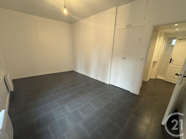 Appartement F1 à louer - 1 pièce - 27.03 m2 - PONTOISE - 95 - ILE-DE-FRANCE - Century 21 Osmose