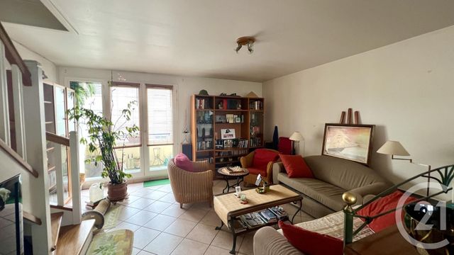 Appartement F5 à vendre - 5 pièces - 90.21 m2 - ST OUEN L AUMONE - 95 - ILE-DE-FRANCE - Century 21 Osmose
