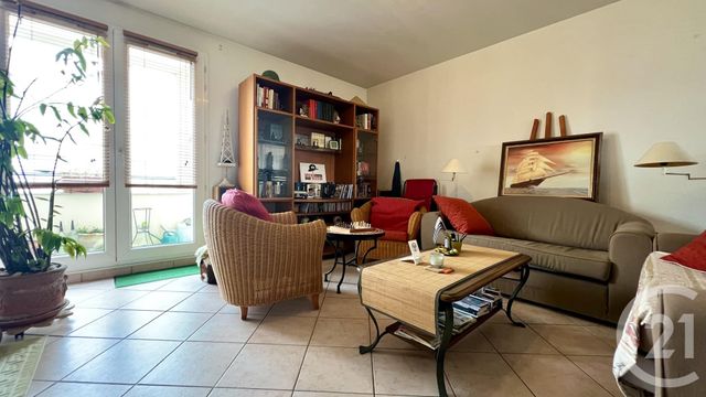 Appartement F5 à vendre - 5 pièces - 90.21 m2 - ST OUEN L AUMONE - 95 - ILE-DE-FRANCE - Century 21 Osmose