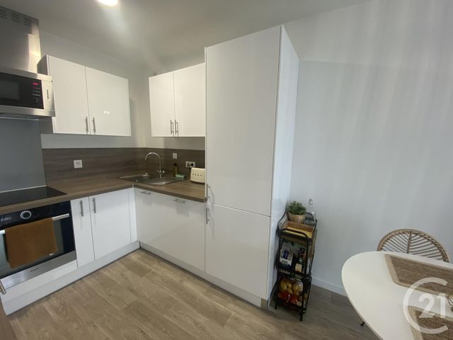 Appartement F2 à vendre - 2 pièces - 40.27 m2 - PONTOISE - 95 - ILE-DE-FRANCE - Century 21 Osmose