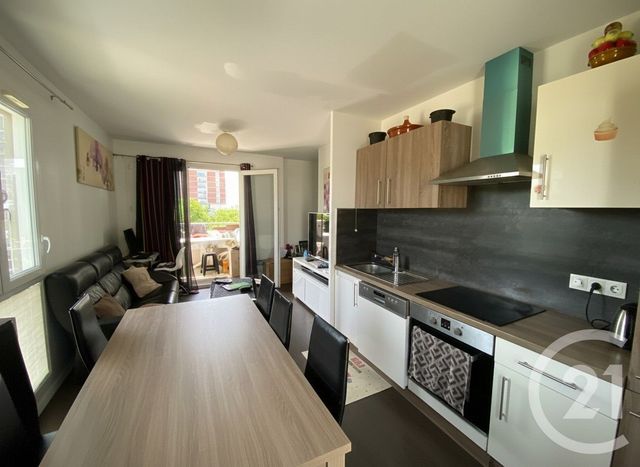 Appartement à vendre - 3 pièces - 57.35 m2 - ST OUEN L AUMONE - 95 - ILE-DE-FRANCE - Century 21 Osmose