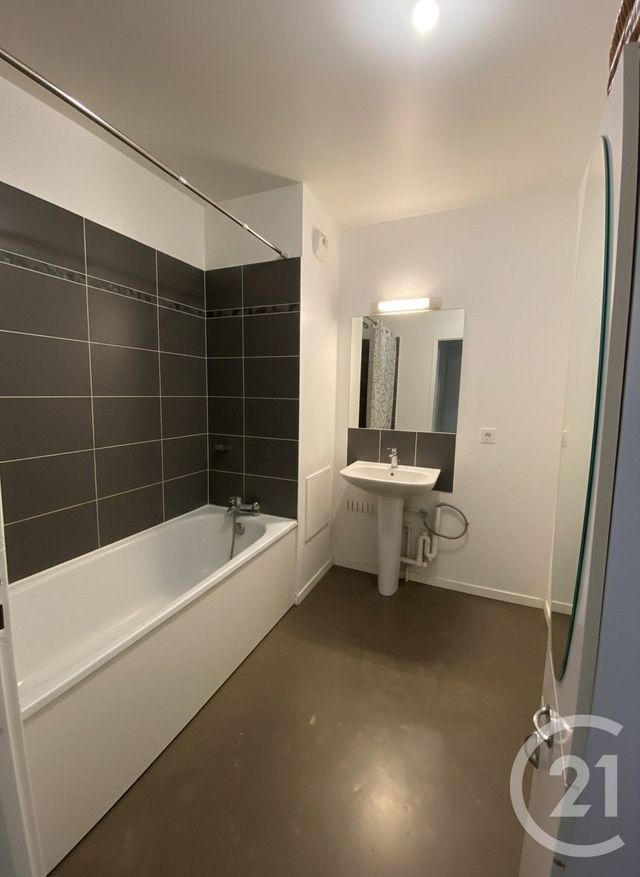 Appartement à vendre - 3 pièces - 57.35 m2 - ST OUEN L AUMONE - 95 - ILE-DE-FRANCE - Century 21 Osmose