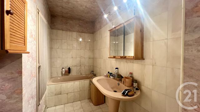 Appartement F5 à vendre - 5 pièces - 91.63 m2 - ST OUEN L AUMONE - 95 - ILE-DE-FRANCE - Century 21 Osmose