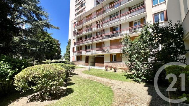 Appartement F5 à vendre - 5 pièces - 91.63 m2 - ST OUEN L AUMONE - 95 - ILE-DE-FRANCE - Century 21 Osmose