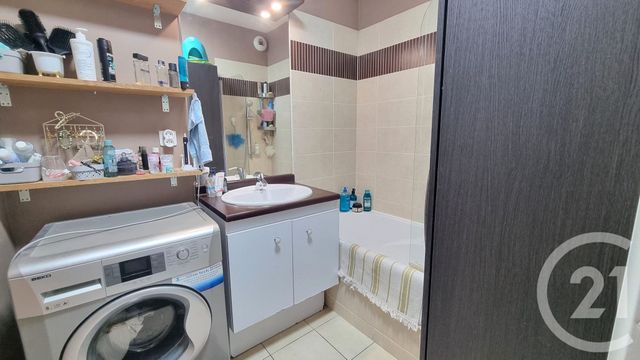 Afficher la photo en grand Appartement F3 à vendre - 3 pièces - 75.74 m2 - ST OUEN L AUMONE - 95 - ILE-DE-FRANCE - Century 21 Osmose