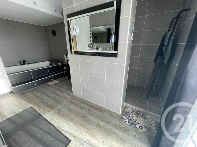 Appartement à vendre - 6 pièces - 162.08 m2 - PONTOISE - 95 - ILE-DE-FRANCE - Century 21 Osmose