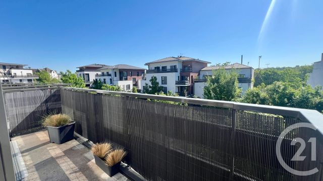 Afficher la photo en grand Appartement Duplex à vendre - 4 pièces - 79.4 m2 - PONTOISE - 95 - ILE-DE-FRANCE - Century 21 Osmose