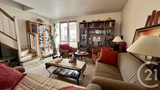 Afficher la photo en grand Appartement F5 à vendre - 5 pièces - 90.21 m2 - ST OUEN L AUMONE - 95 - ILE-DE-FRANCE - Century 21 Osmose