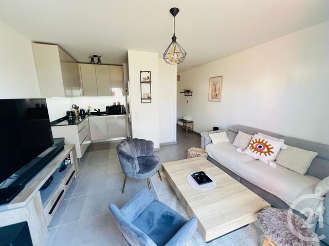 Appartement T2 à vendre - 2 pièces - 41.72 m2 - PONTOISE - 95 - ILE-DE-FRANCE - Century 21 Osmose