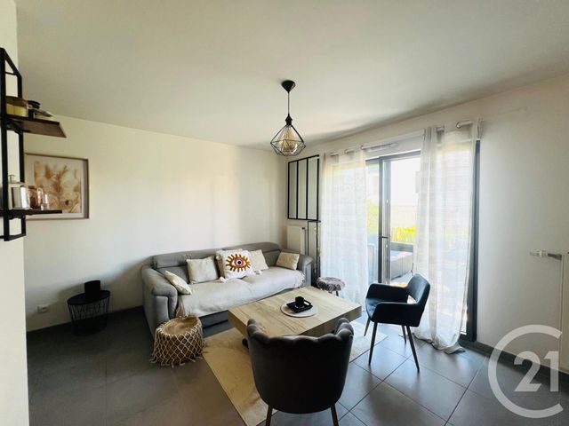 Appartement T2 à vendre - 2 pièces - 41.72 m2 - PONTOISE - 95 - ILE-DE-FRANCE - Century 21 Osmose