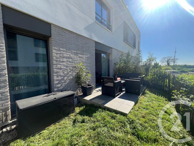 Appartement T2 à vendre - 2 pièces - 41.72 m2 - PONTOISE - 95 - ILE-DE-FRANCE - Century 21 Osmose