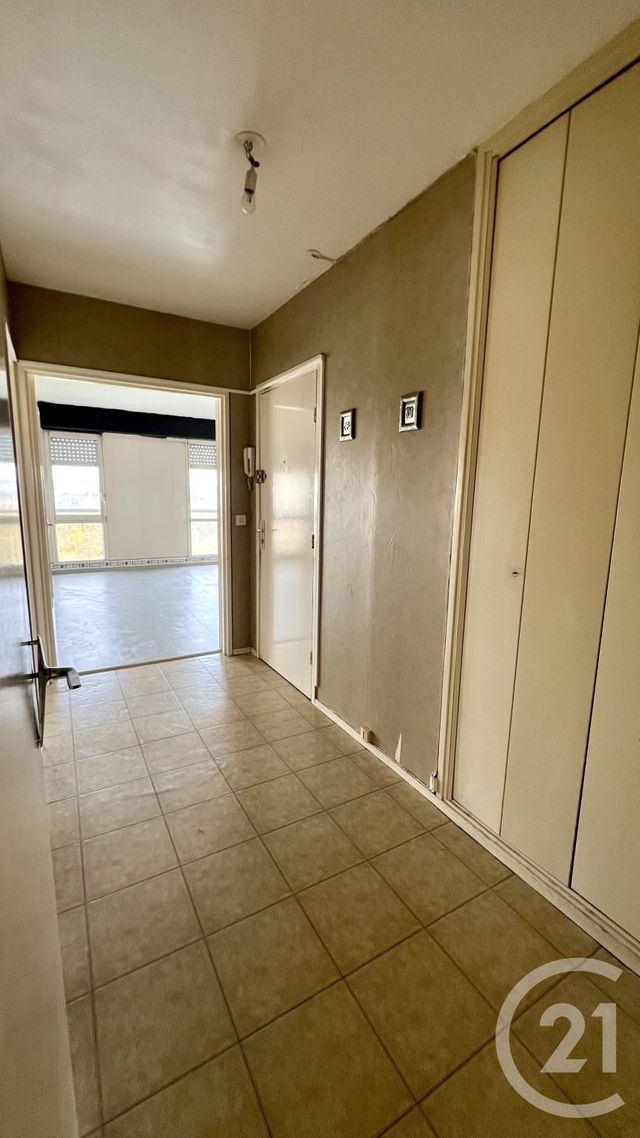 Appartement F3 à vendre - 3 pièces - 77.88 m2 - PONTOISE - 95 - ILE-DE-FRANCE - Century 21 Osmose