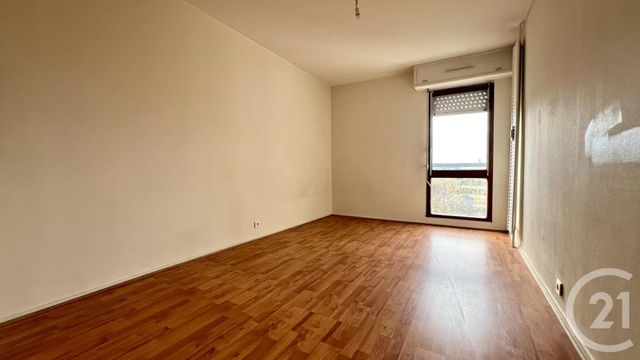 Appartement F3 à vendre - 3 pièces - 77.88 m2 - PONTOISE - 95 - ILE-DE-FRANCE - Century 21 Osmose