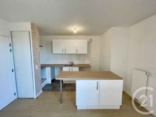 Appartement F2 à vendre - 2 pièces - 39.87 m2 - PONTOISE - 95 - ILE-DE-FRANCE - Century 21 Osmose