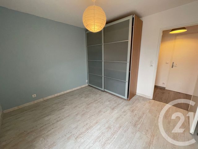 Appartement F3 à vendre - 3 pièces - 61.07 m2 - PONTOISE - 95 - ILE-DE-FRANCE - Century 21 Osmose
