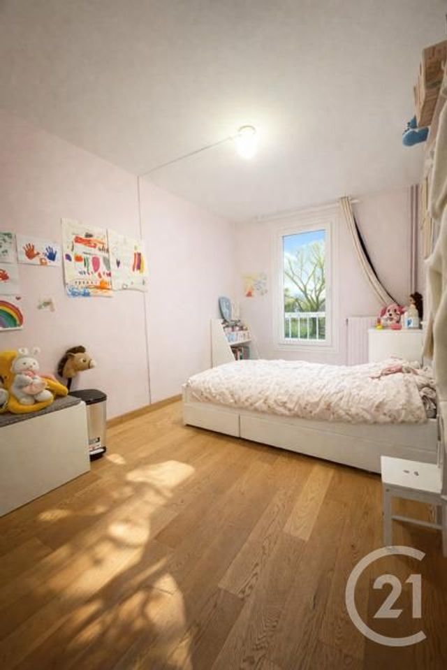 Appartement F4 à vendre - 4 pièces - 80.94 m2 - PONTOISE - 95 - ILE-DE-FRANCE - Century 21 Osmose