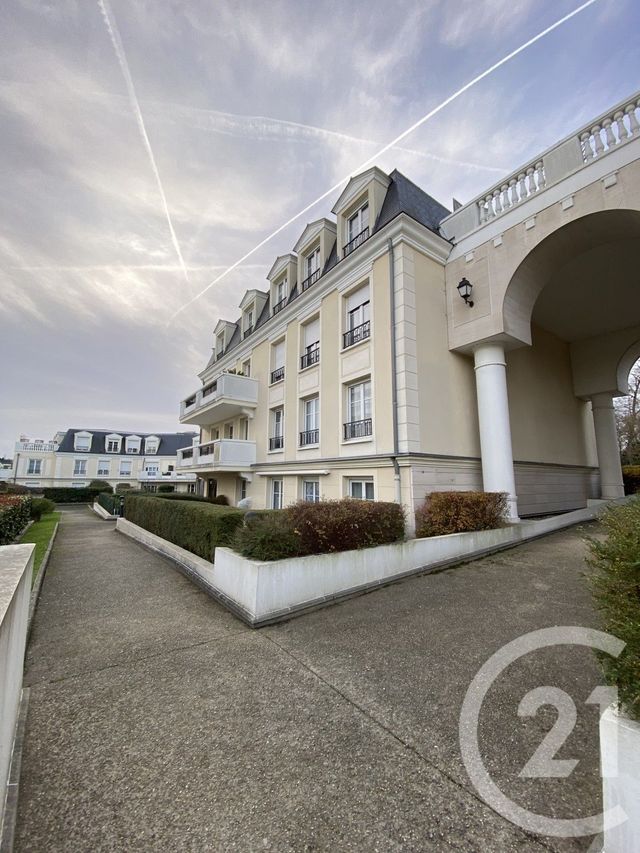 Appartement à vendre - 5 pièces - 94.22 m2 - PONTOISE - 95 - ILE-DE-FRANCE - Century 21 Osmose