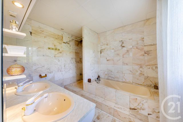 maison à vendre - 8 pièces - 263.5 m2 - PONTOISE - 95 - ILE-DE-FRANCE - Century 21 Osmose