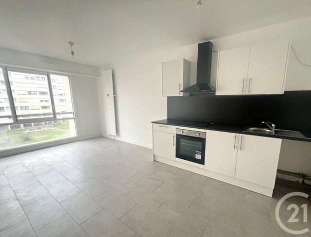 Appartement F3 à vendre - 3 pièces - 77.6 m2 - PONTOISE - 95 - ILE-DE-FRANCE - Century 21 Osmose