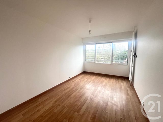 Appartement F3 à vendre - 3 pièces - 77.6 m2 - PONTOISE - 95 - ILE-DE-FRANCE - Century 21 Osmose