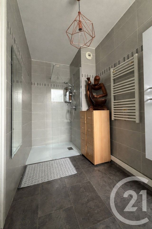 Appartement F3 à vendre - 3 pièces - 72.7 m2 - PONTOISE - 95 - ILE-DE-FRANCE - Century 21 Osmose