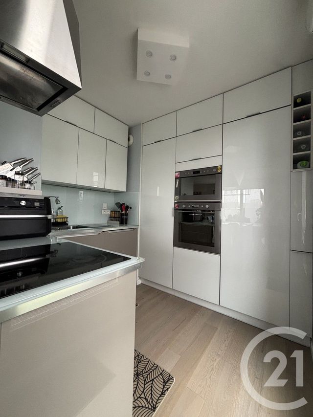 Appartement F3 à vendre - 3 pièces - 72.7 m2 - PONTOISE - 95 - ILE-DE-FRANCE - Century 21 Osmose