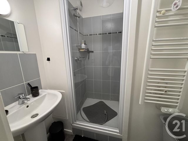 Appartement F4 à vendre - 4 pièces - 78.49 m2 - PONTOISE - 95 - ILE-DE-FRANCE - Century 21 Osmose