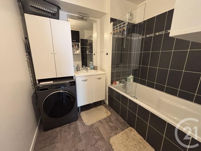 Appartement F4 à vendre - 4 pièces - 78.49 m2 - PONTOISE - 95 - ILE-DE-FRANCE - Century 21 Osmose