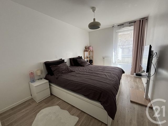 Appartement F4 à vendre - 4 pièces - 78.49 m2 - PONTOISE - 95 - ILE-DE-FRANCE - Century 21 Osmose